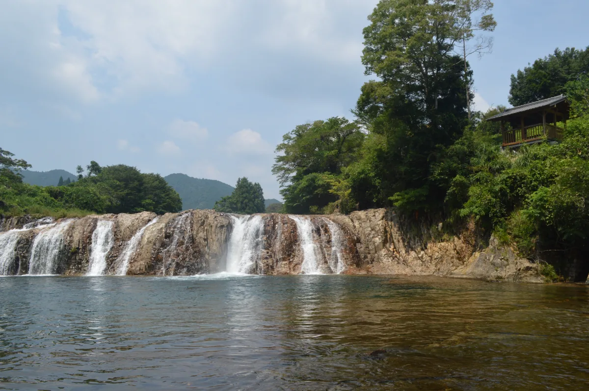 Photograph of Tsuta-no-Fuchi Waterfall