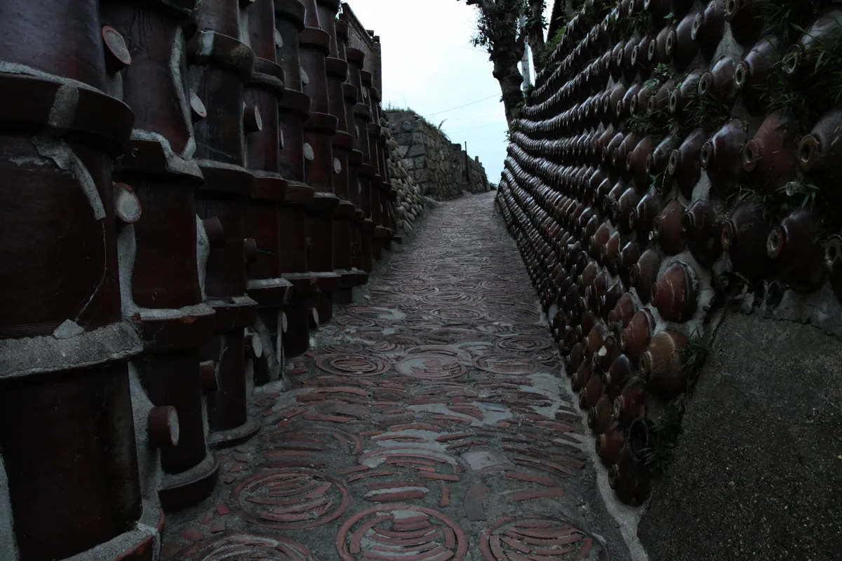 土管の壁がある土管坂の路地