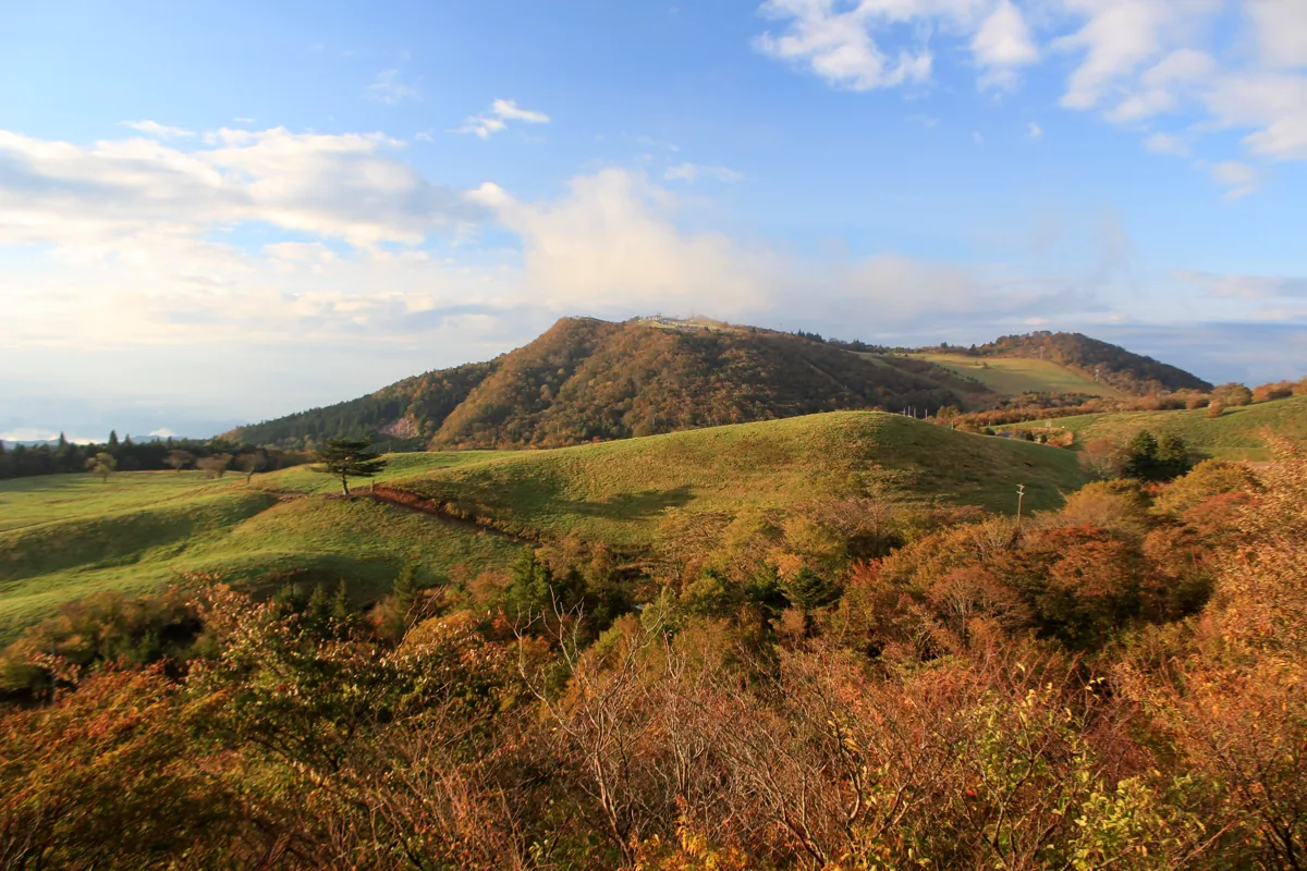 2013년 가을 차우스야마 고원에서 본 하기타로산