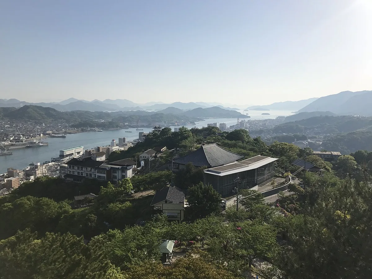 2018년 4월 옛 전망대에서 본 오노미치 수로