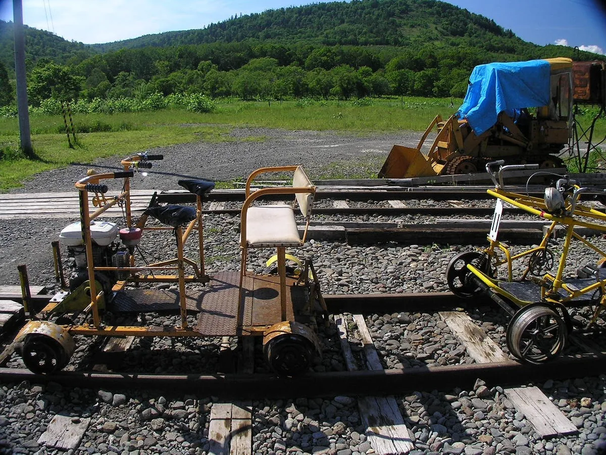Rails and trolleys at Torokko Oukoku Bifuka in 2007