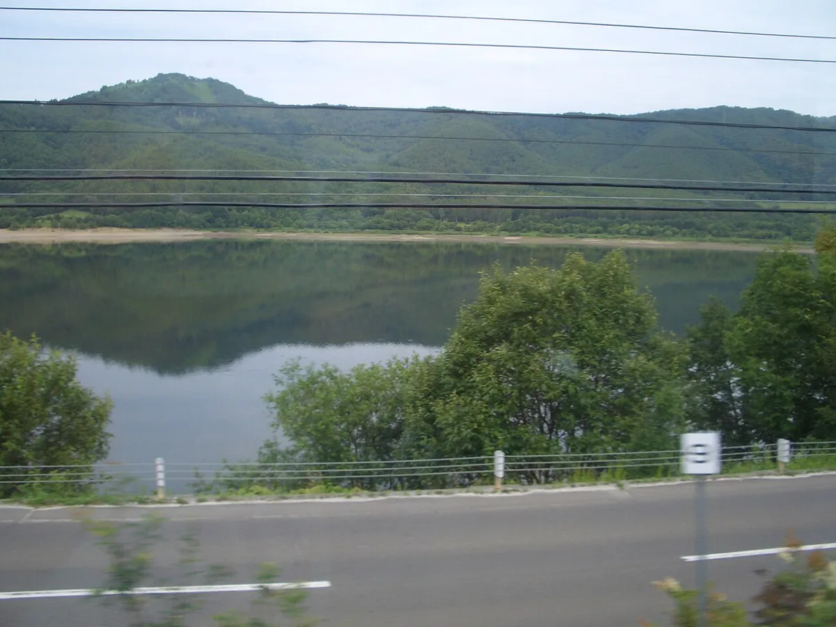 Lake Kanayama photographed from a train window in August 2011