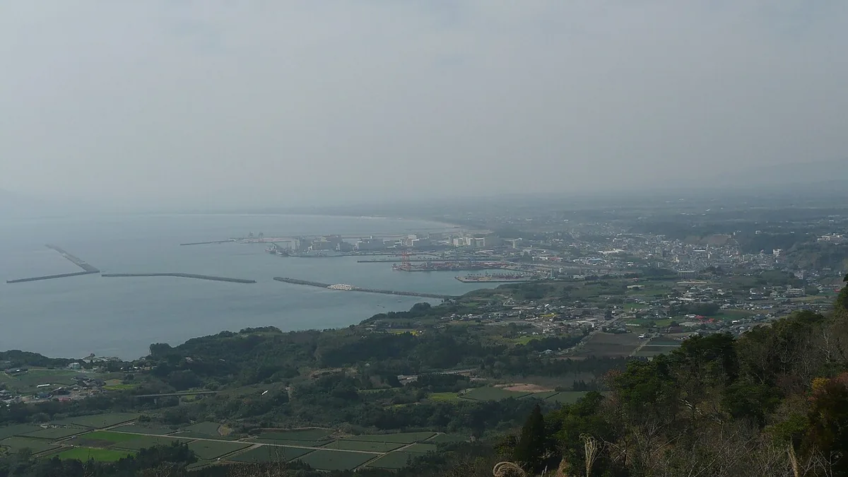 2009년 진가쿠에서 본 시부시항 원경