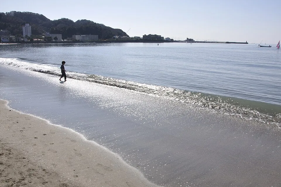 2009년 즈시 해안의 모래사장과 바다