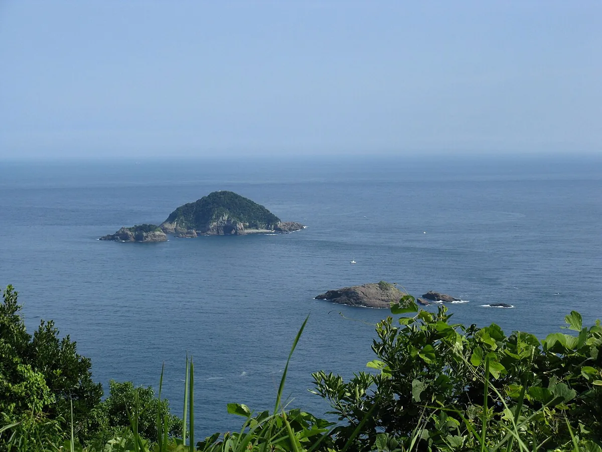 2010년 촬영한 가도가와 앞바다의 비로섬