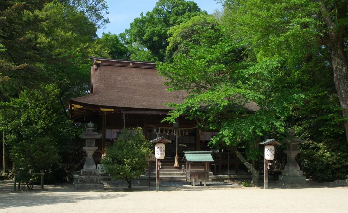 촬영일 미상인 히로세 대사 배전 외관, 2010년 공개