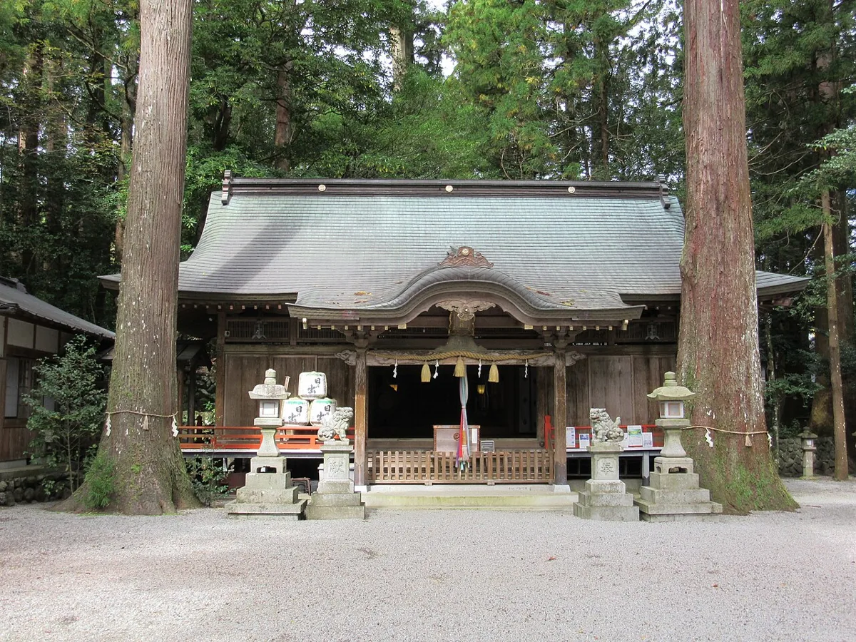 2015年9月の御杖神社の建物外観