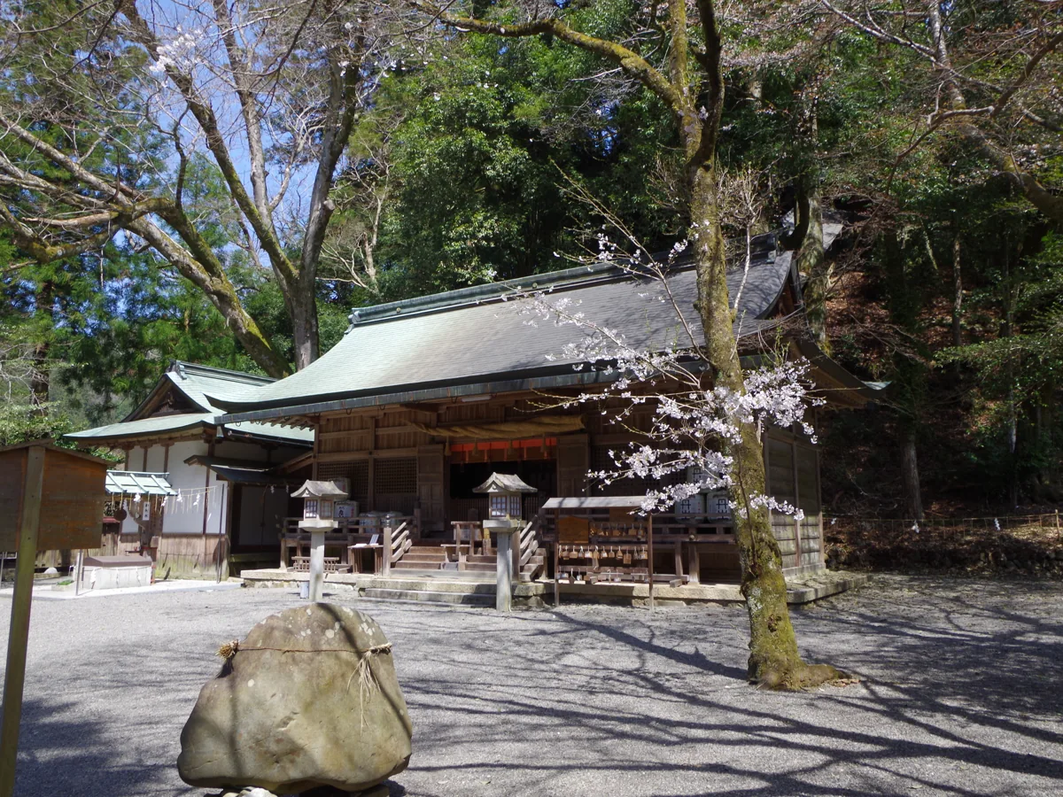 2013年4月の丹生川上神社下社の拝殿