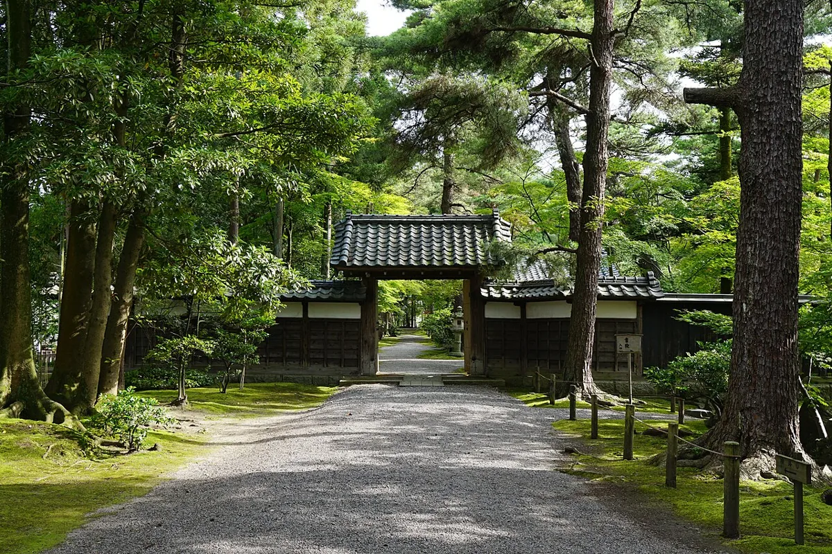 Shimizu-en entrance in Shibata in July 2016