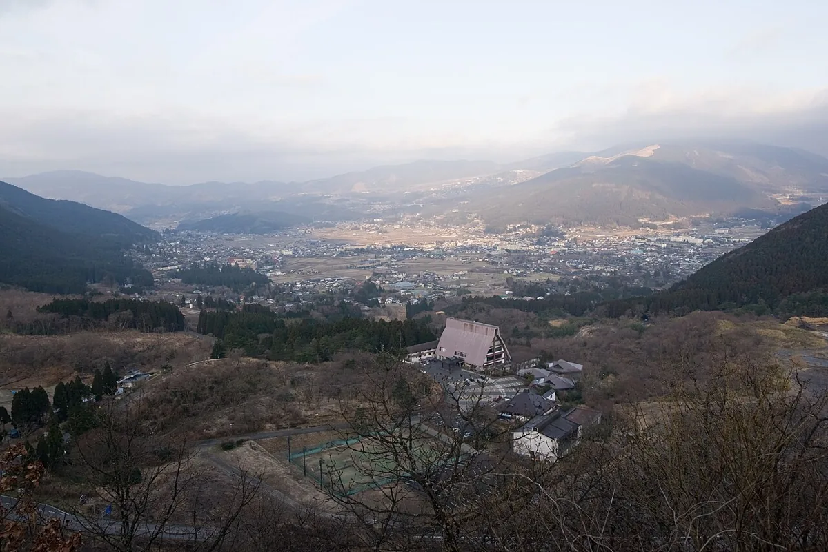 2013年3月に狭霧台から見た由布院盆地