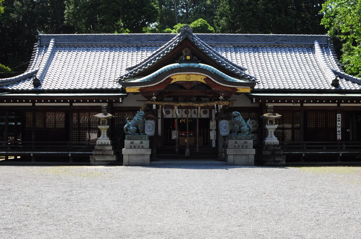 2009年6月の日根神社拝殿正面