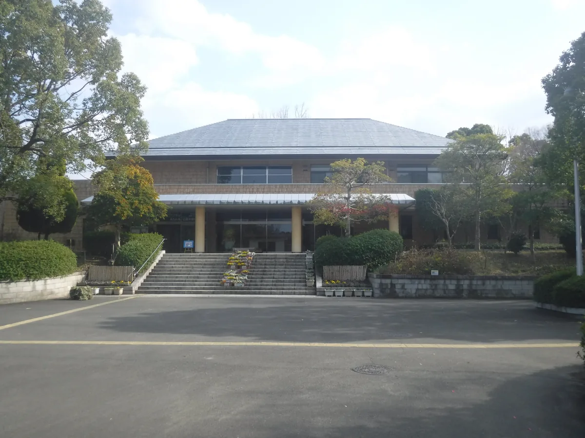 寝屋川公園管理事務所の外観