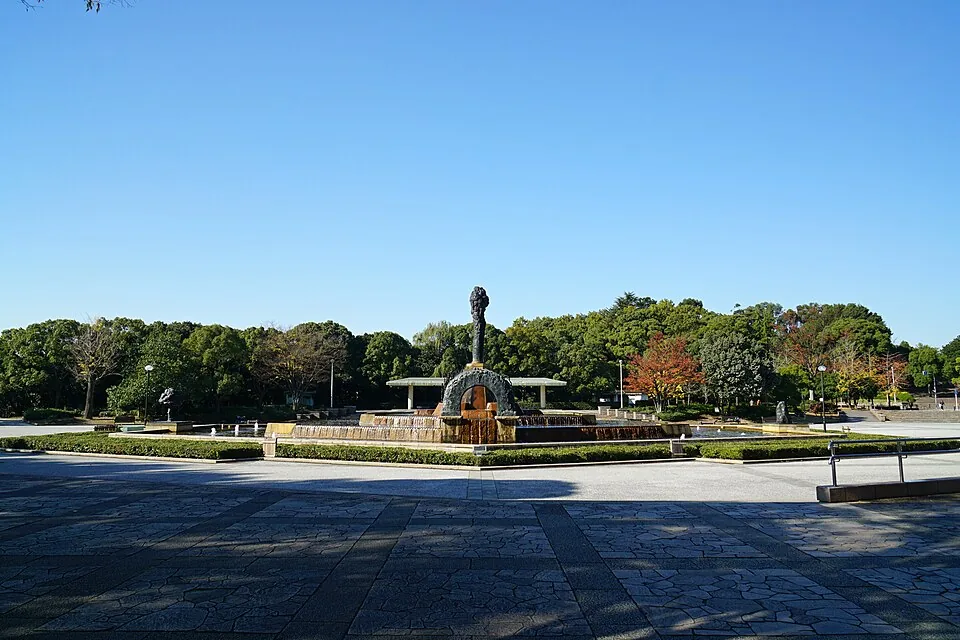 핫토리료쿠치의 분수와 광장