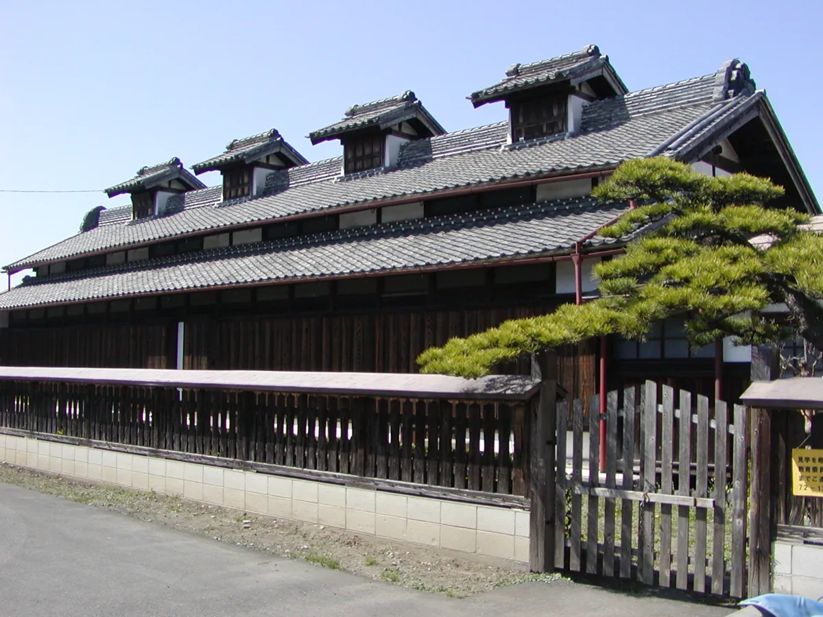 2004년 4월 교신샤 모범 잠실 외관
