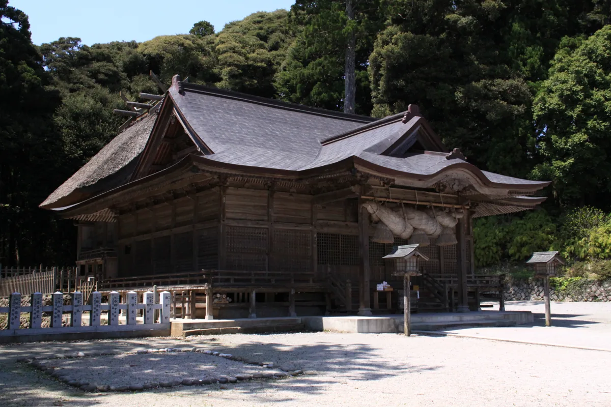 玉若酢命神社の拝殿