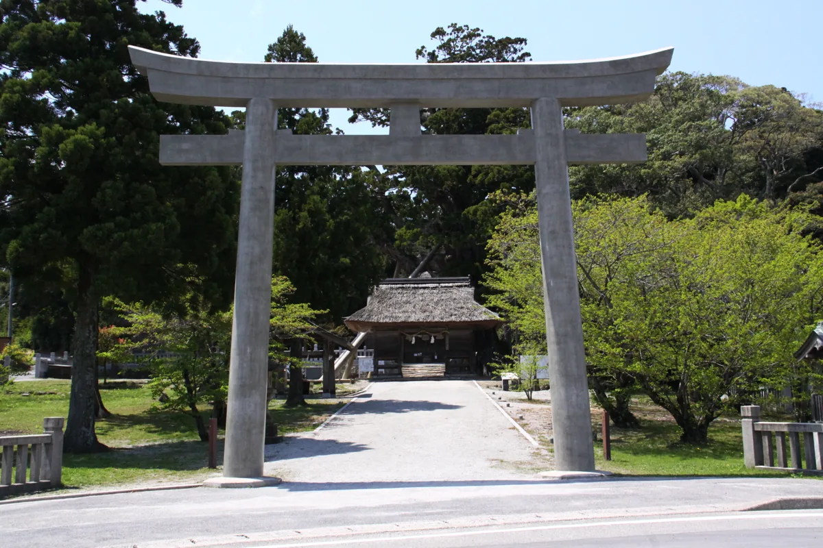 玉若酢命神社入口の鳥居