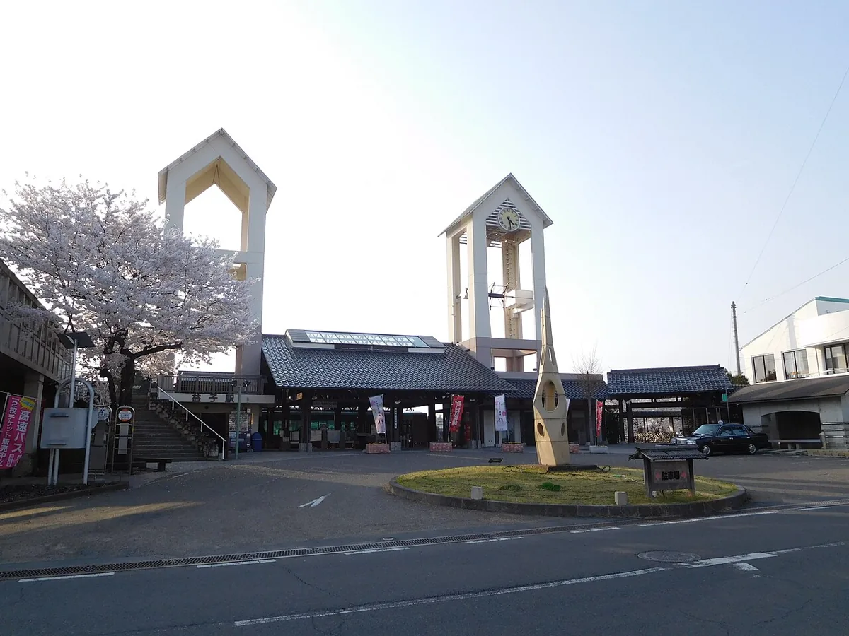 Mashiko Station exterior in 2018