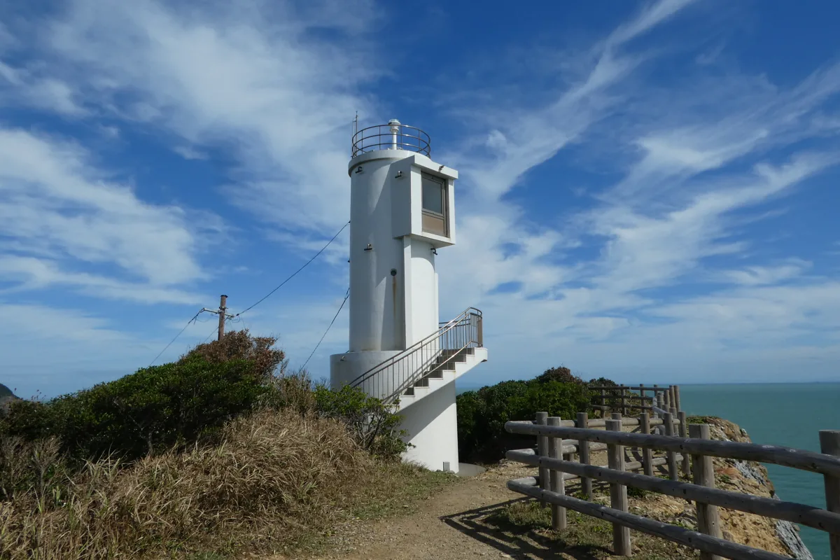 Kamoda Cape lighthouse exterior in 2018