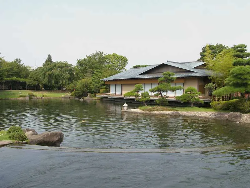 2007年の平成庭園の源心庵