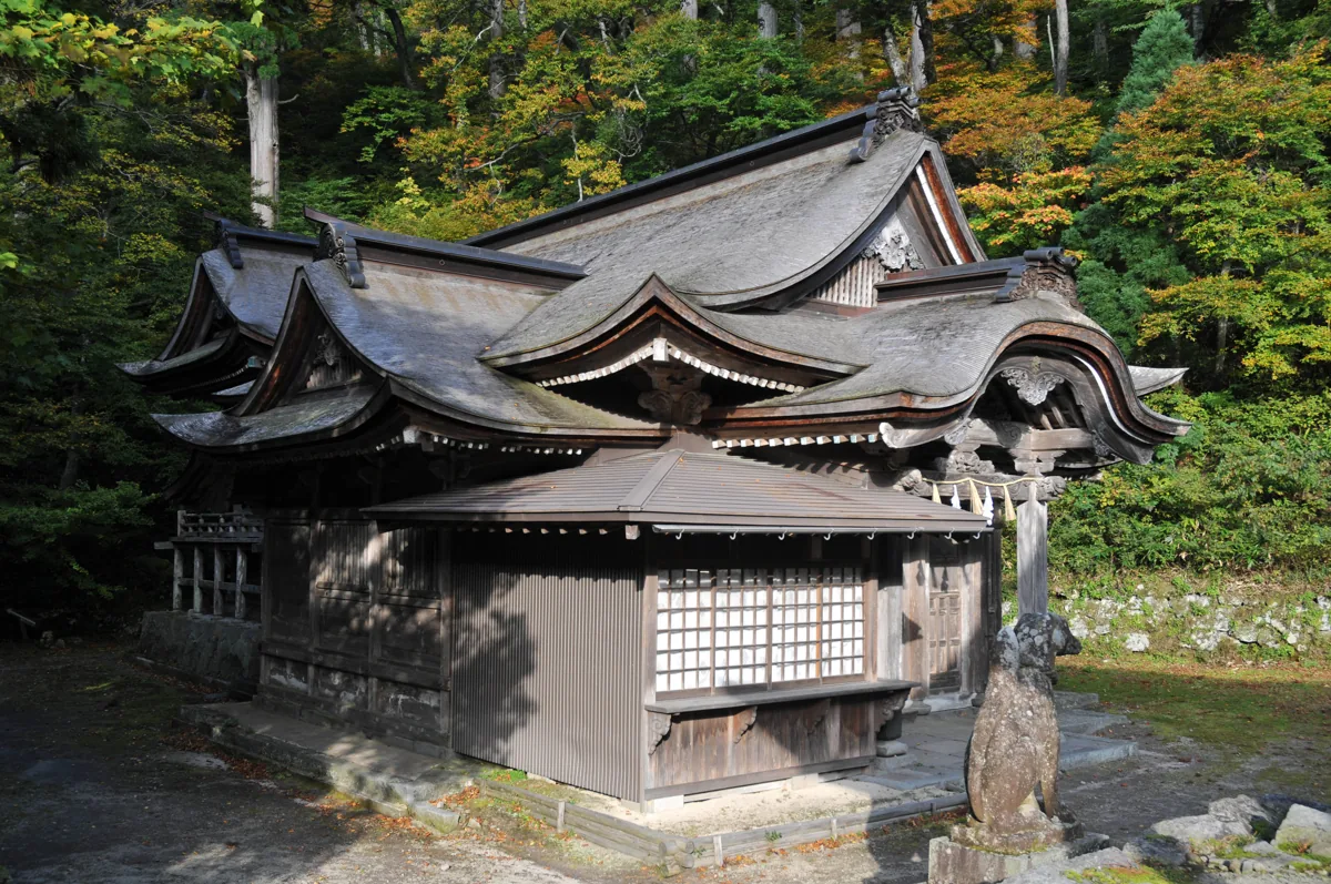 2008年の境内の下山神社外観