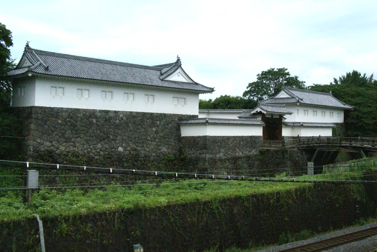 山形城の二の丸東大手門
