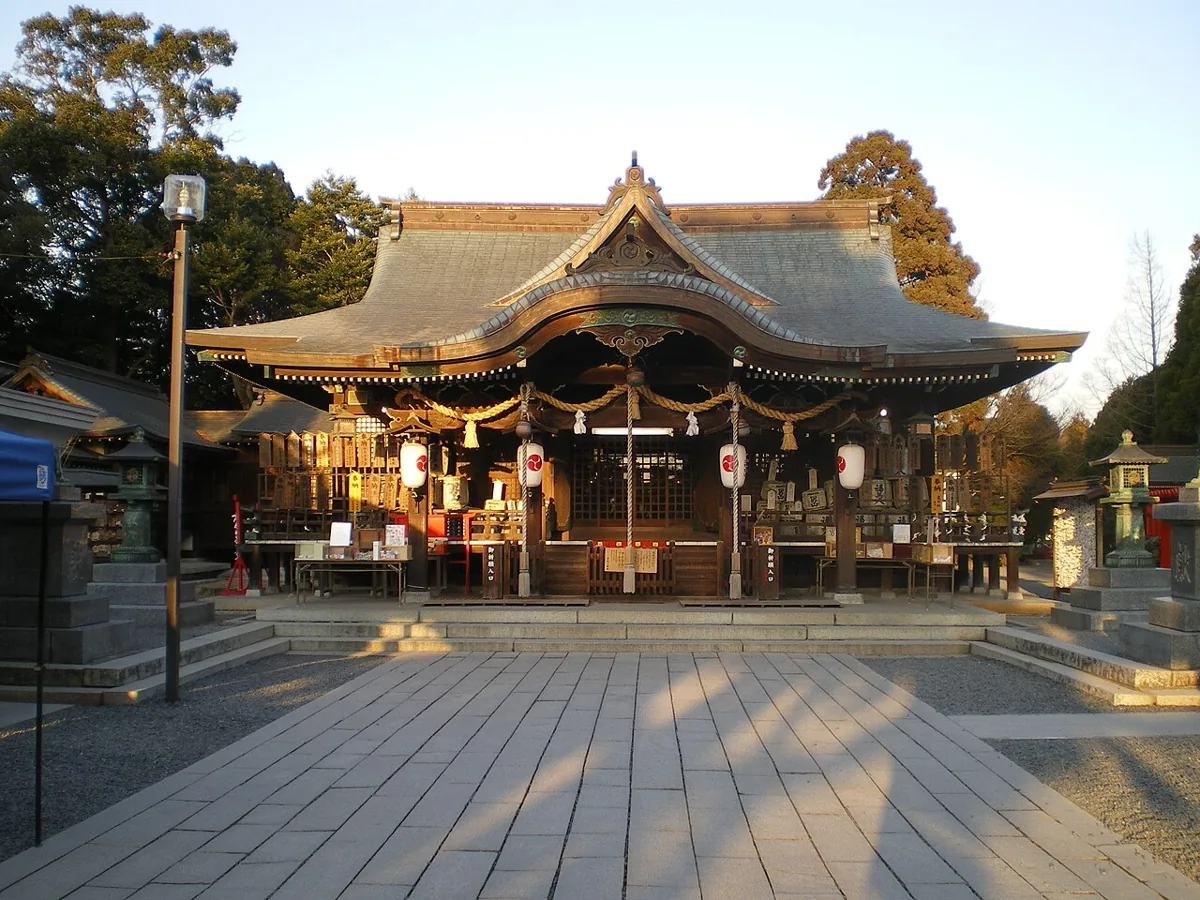 琴崎八幡宮の外観、2011年