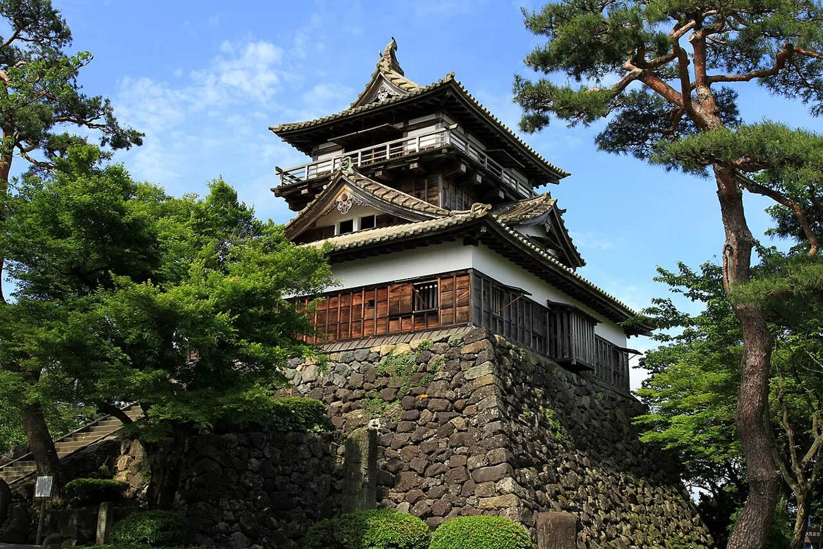 2010년 마루오카성 천수