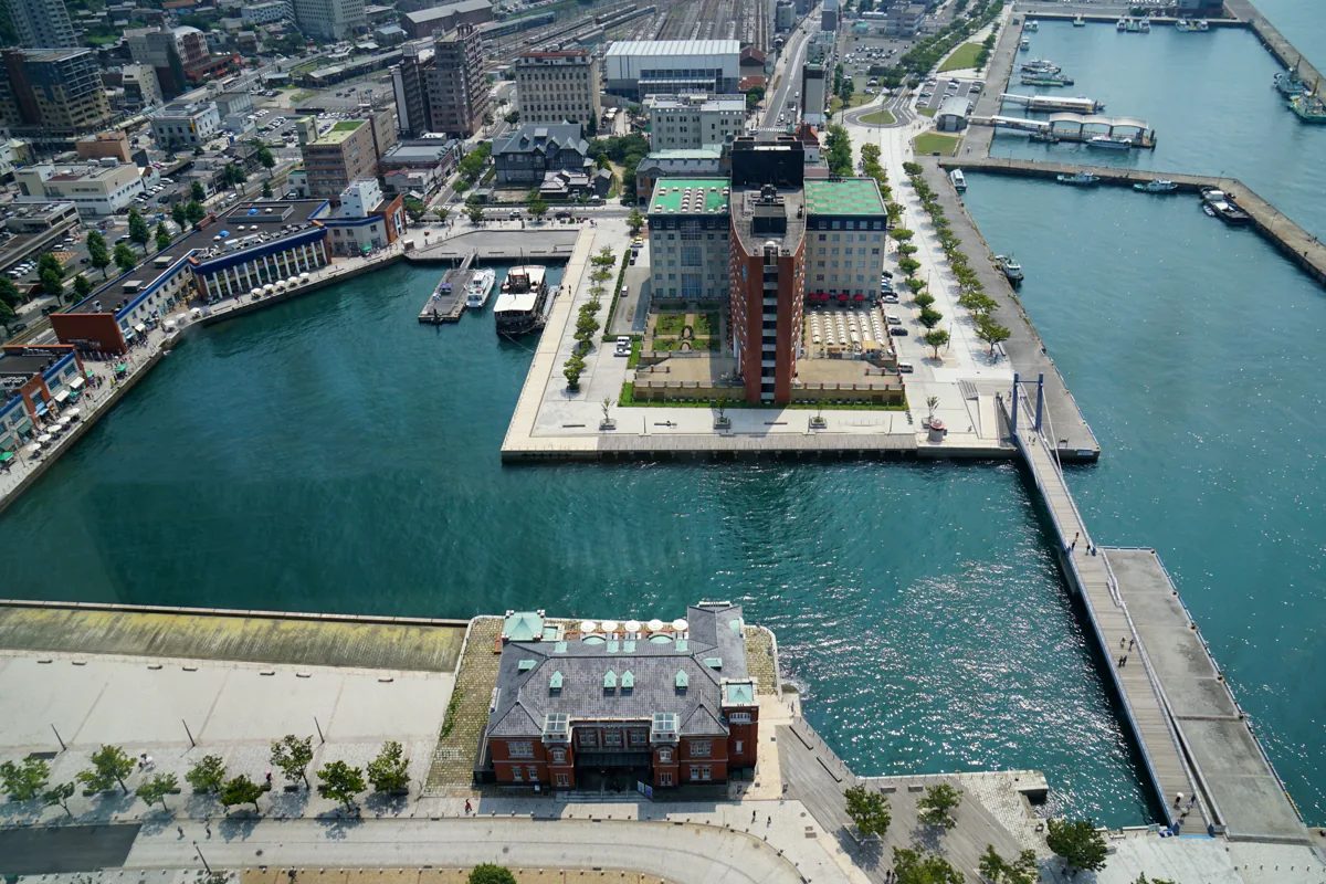 門司港レトロの港と周辺の建物