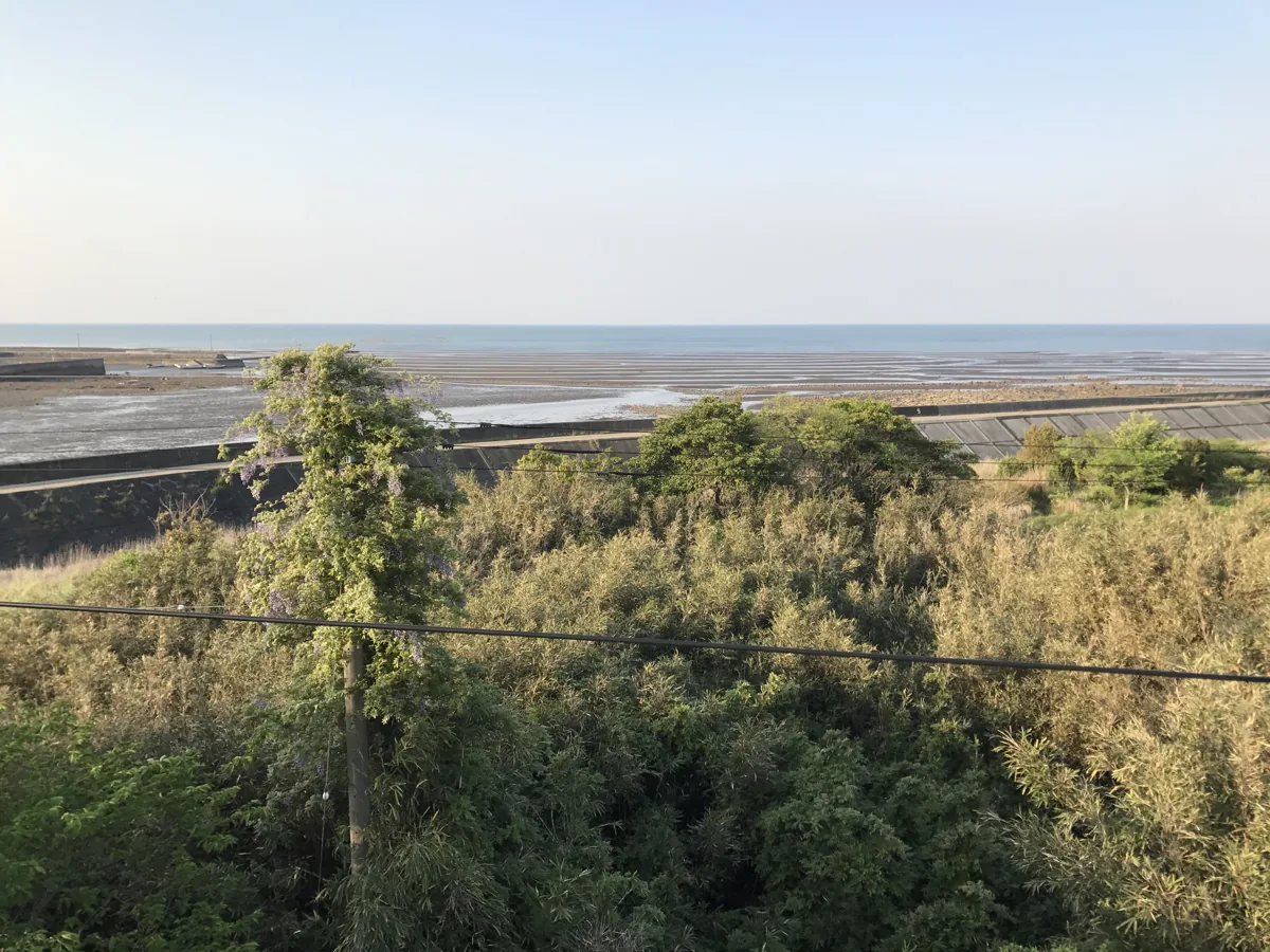 2017 view of the Suo Sea coast from Buzen-Shoe Station overpass