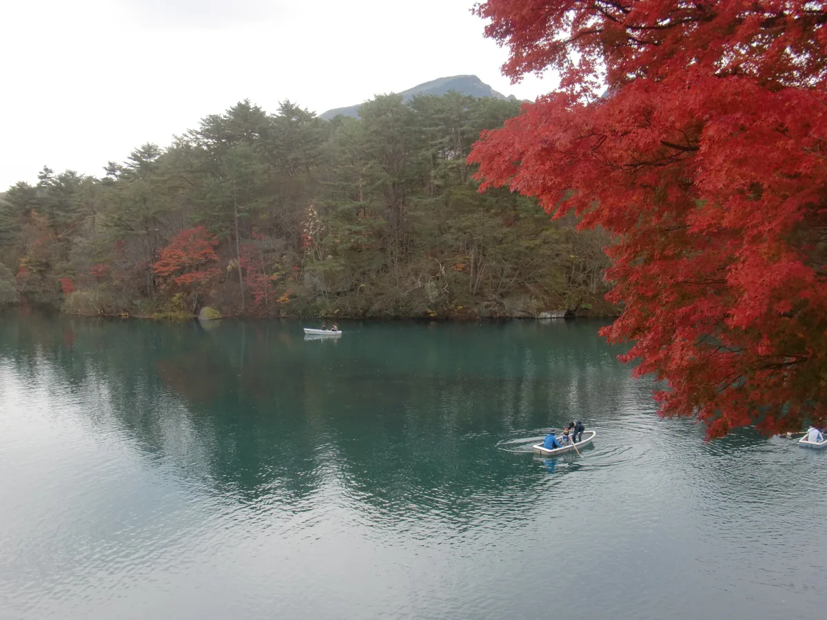 2019年11月の毘沙門沼の紅葉