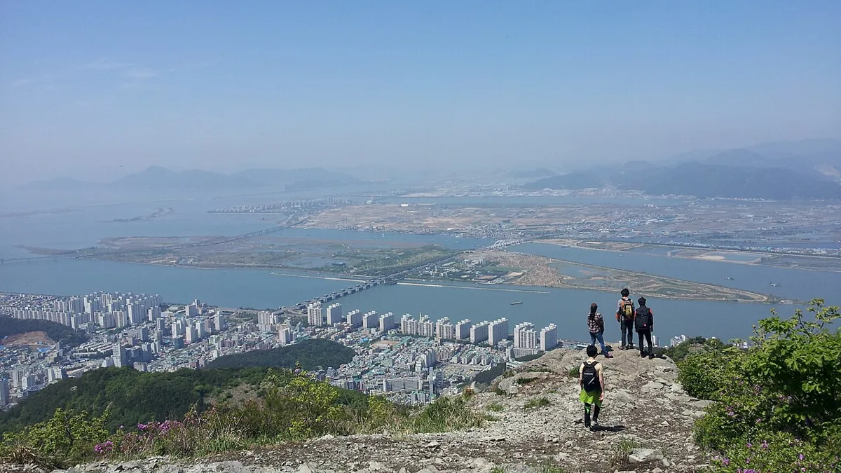 2013년 5월 승학산에서 내려다본 을숙도와 주변 풍경