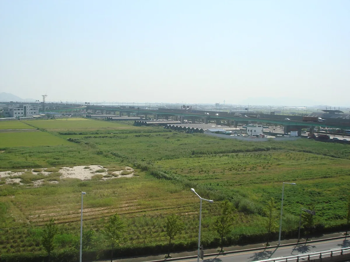 2007년 도시철도 3호선에서 본 부산 강서구 북쪽 풍경