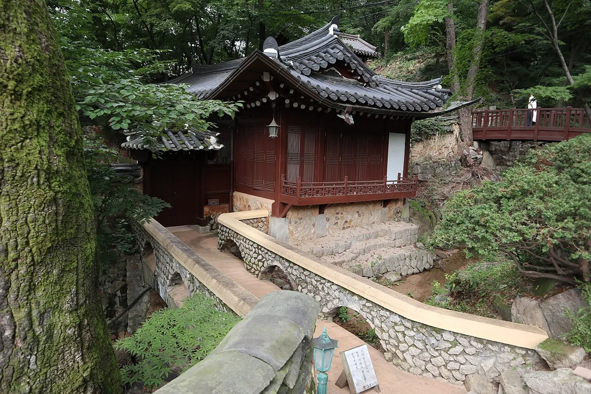 2022년 길상사 숲속 작은 전각과 경내 길