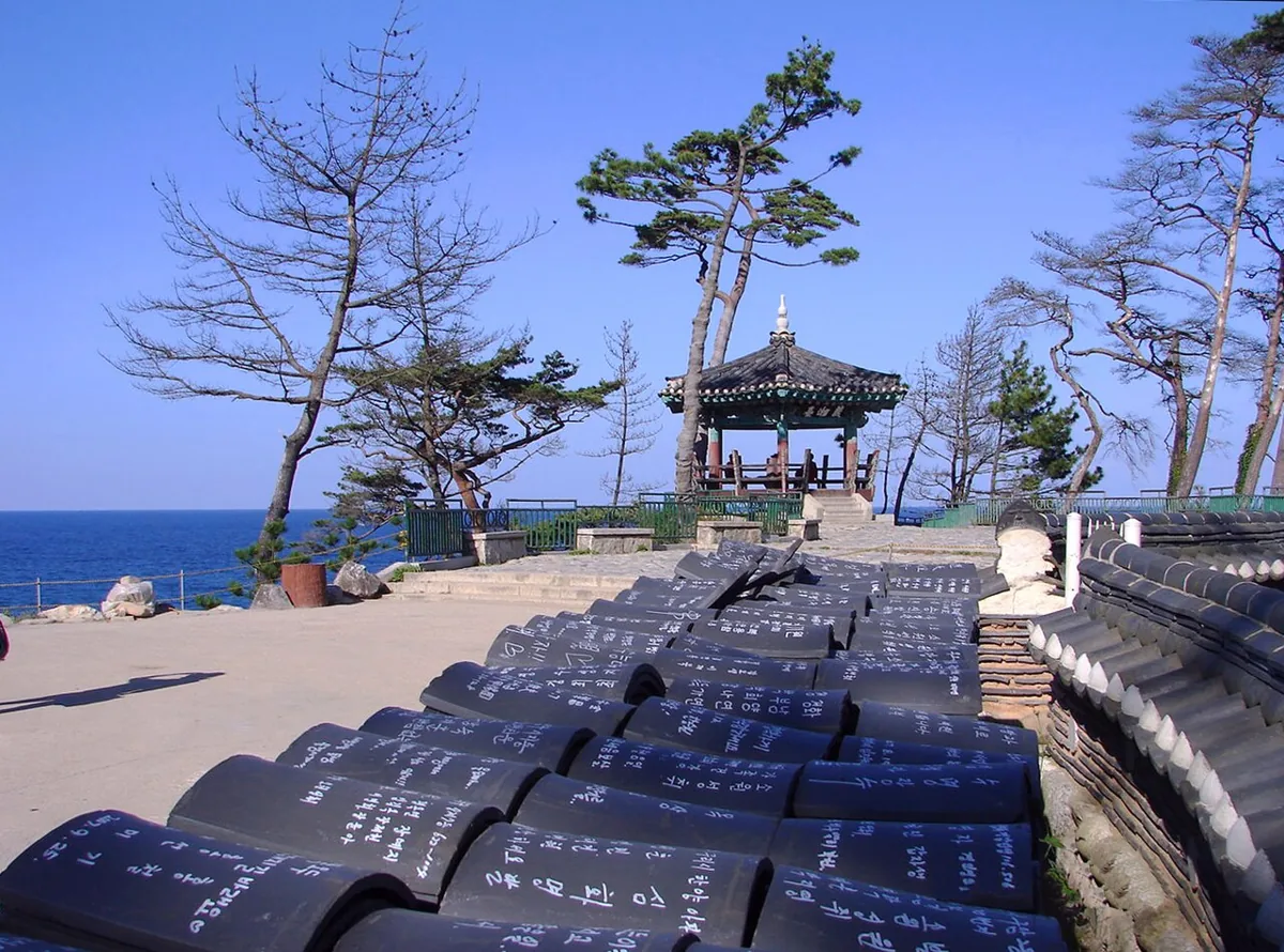 2007년 낙산사 의상대를 향한 해안 풍경