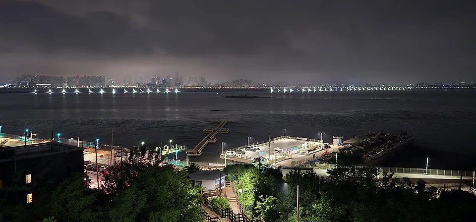선사유적공원 전망대에서 본 밤의 오이도