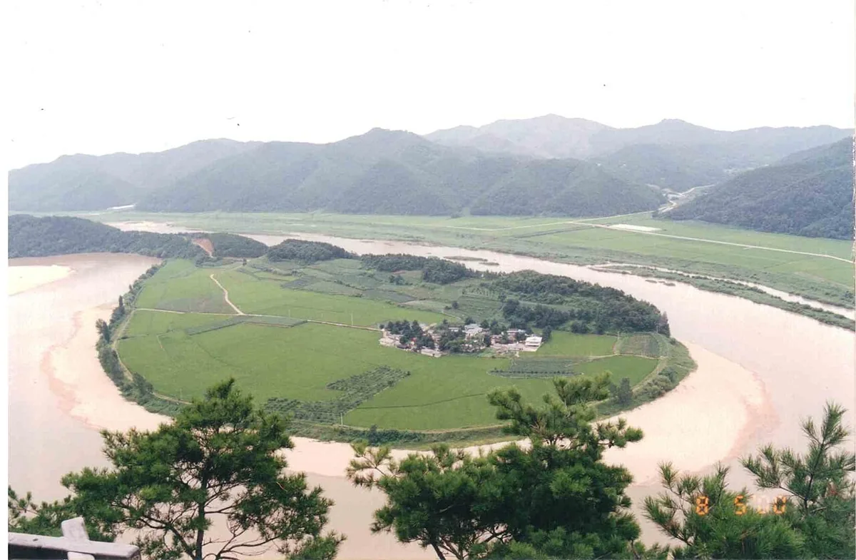 촬영일 미상의 회룡포 물돌이 풍경