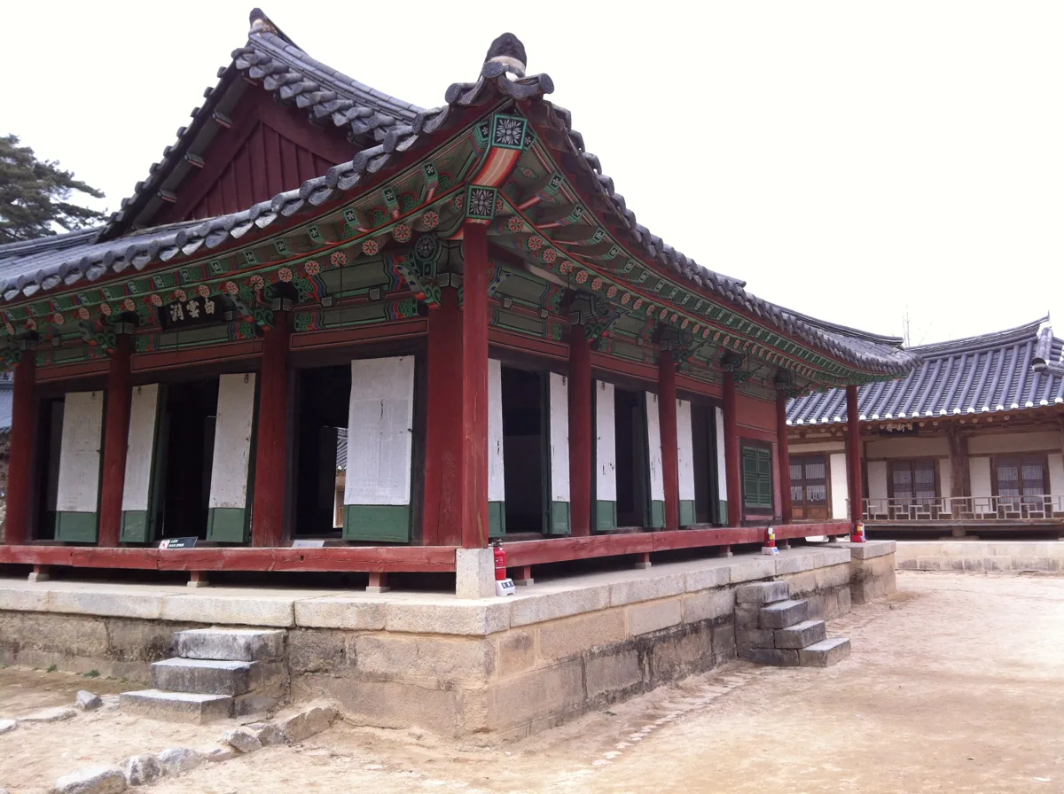 2012年の紹修書院の建物